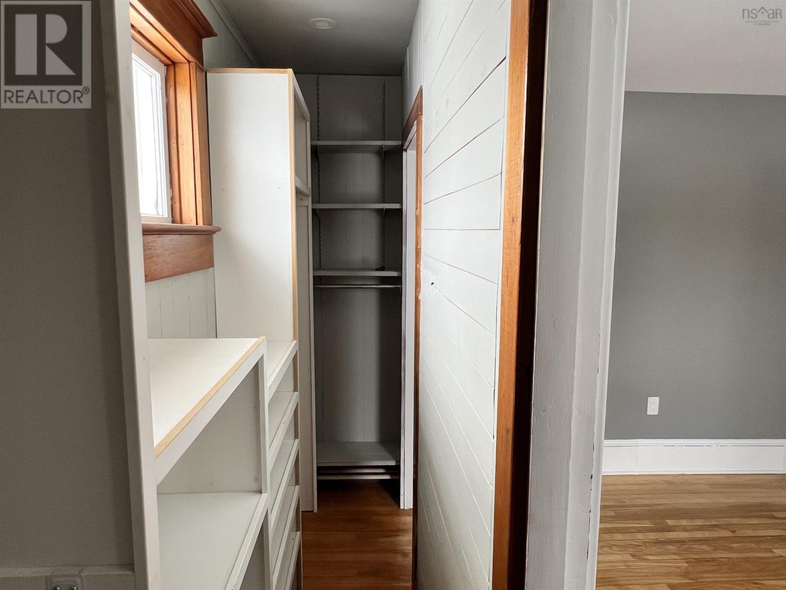 Property 37 of 45 of 18 Claremont Avenue