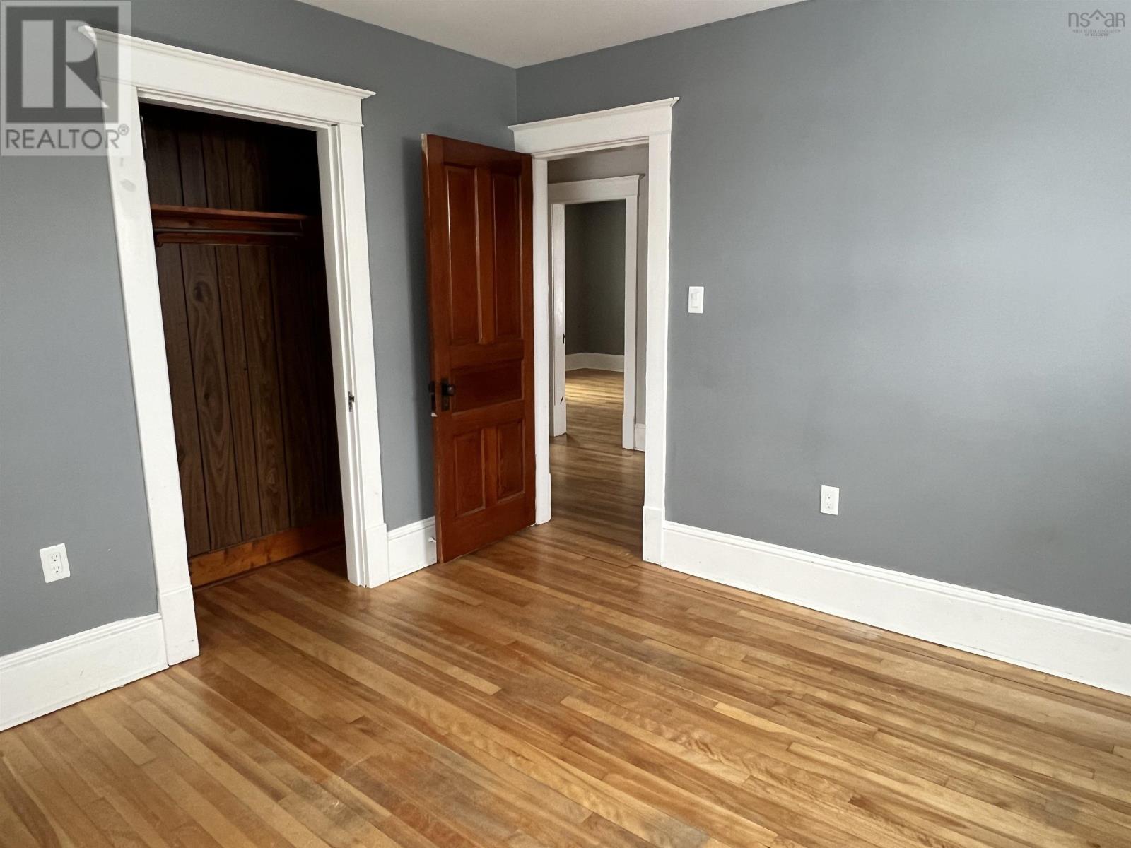 Property 40 of 45 of 18 Claremont Avenue