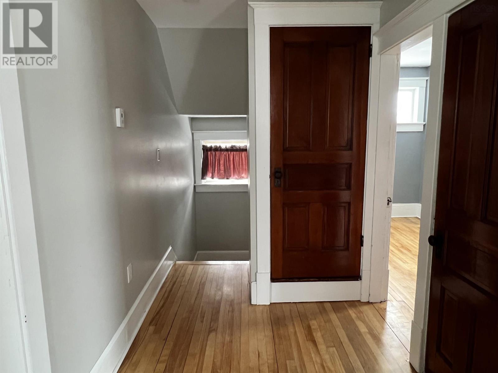 Property 38 of 45 of 18 Claremont Avenue