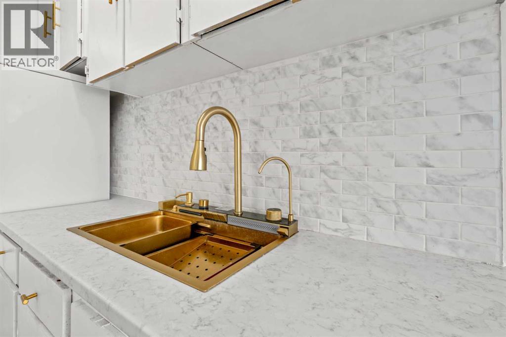 Single Family House for Sale in    Street NW Highland Park Calgary 