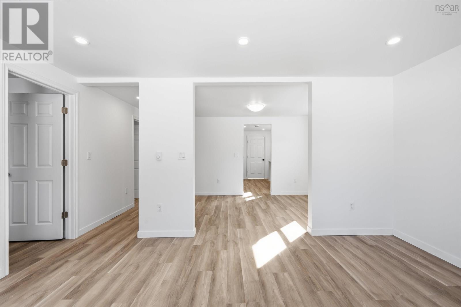 Property 4 of 41 of 2662 Highway 7