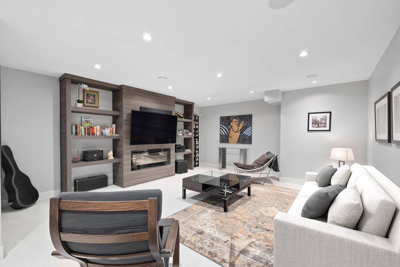 80 15677 28 AVENUE, Surrey