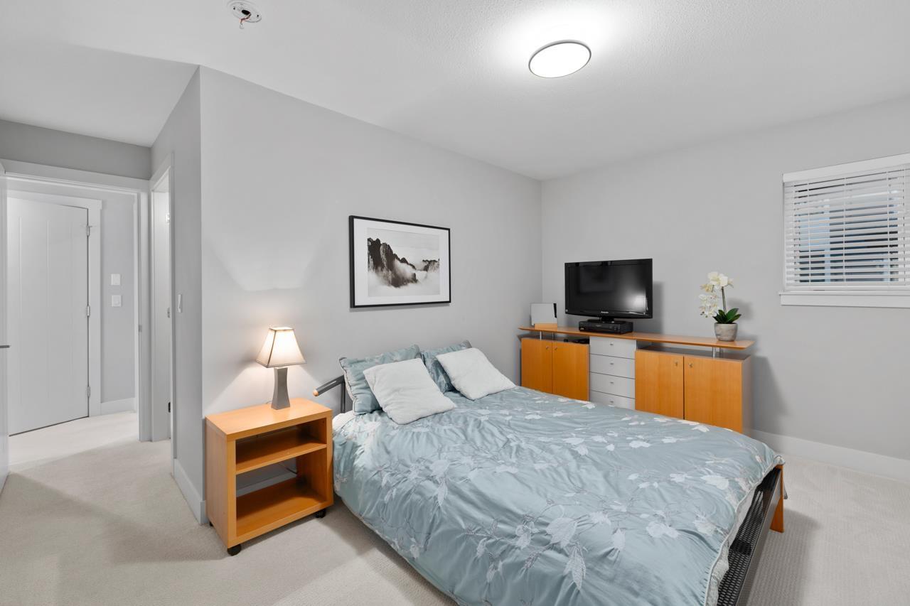 80 15677 28 AVENUE, Surrey