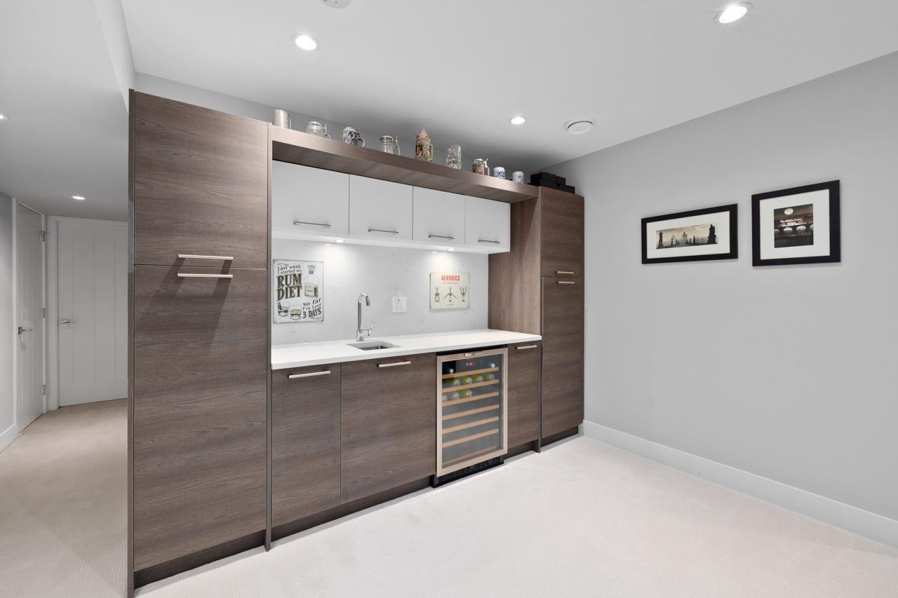 80 15677 28 AVENUE, Surrey