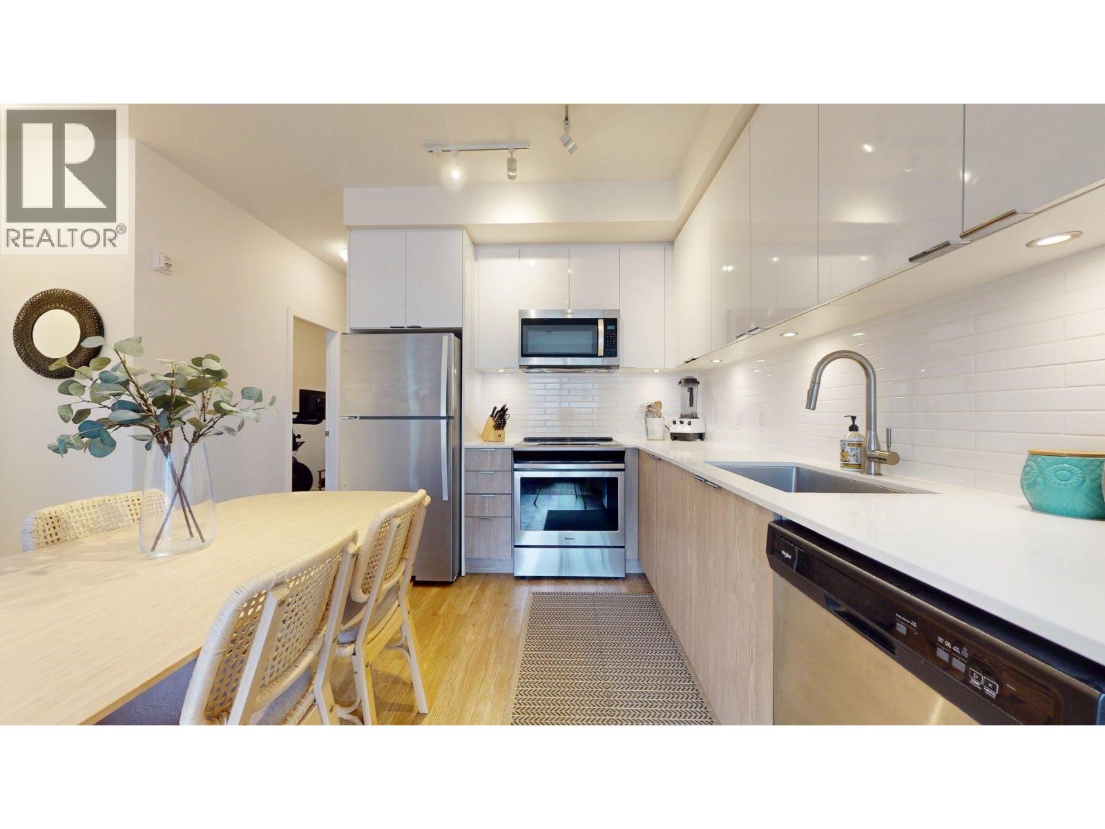 611 37881 CLEVELAND AVENUE, Squamish