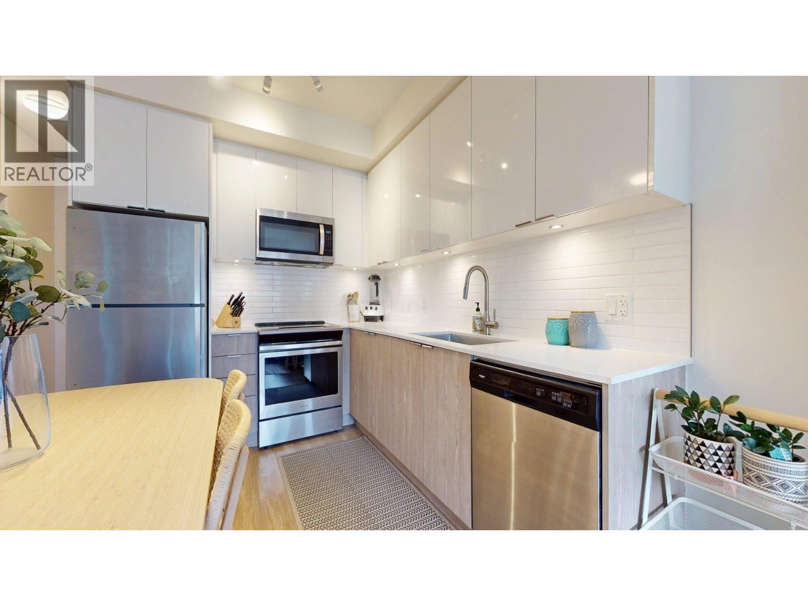 611 37881 CLEVELAND AVENUE, Squamish