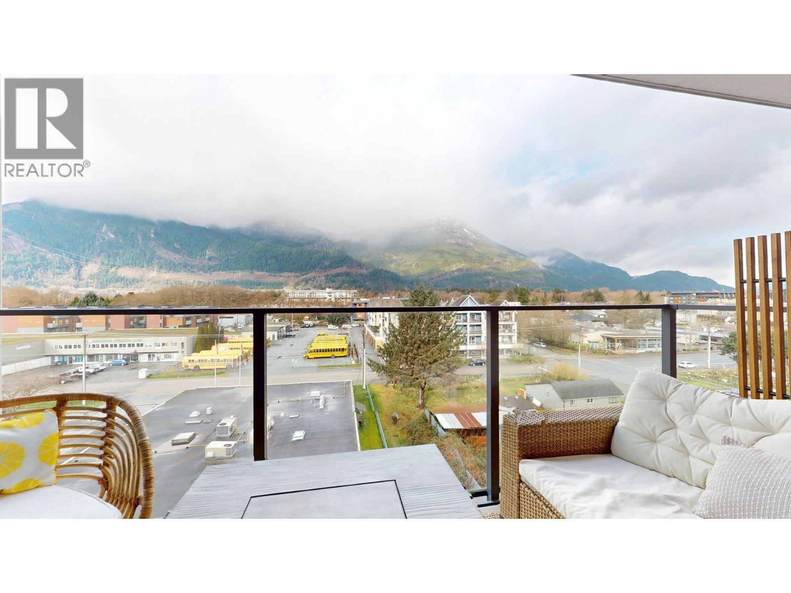 611 37881 CLEVELAND AVENUE, Squamish