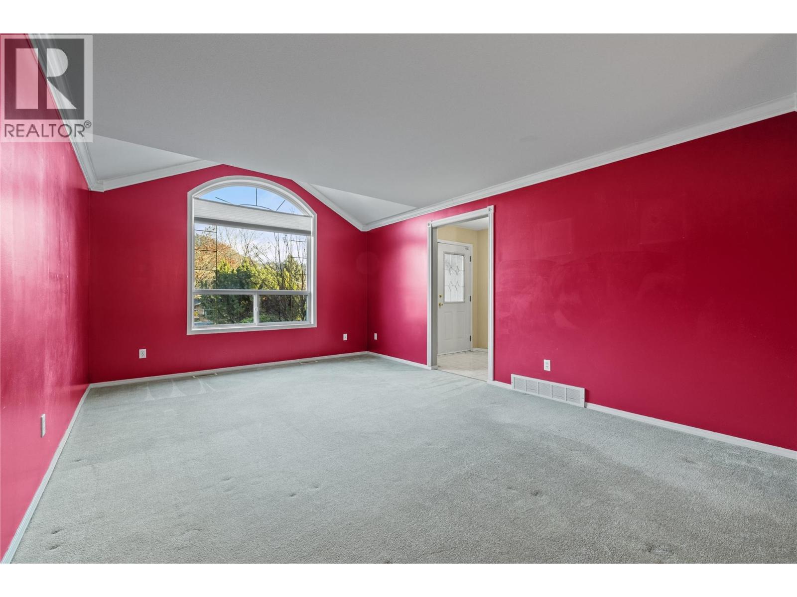  530 Glenmeadows Road, Kelowna