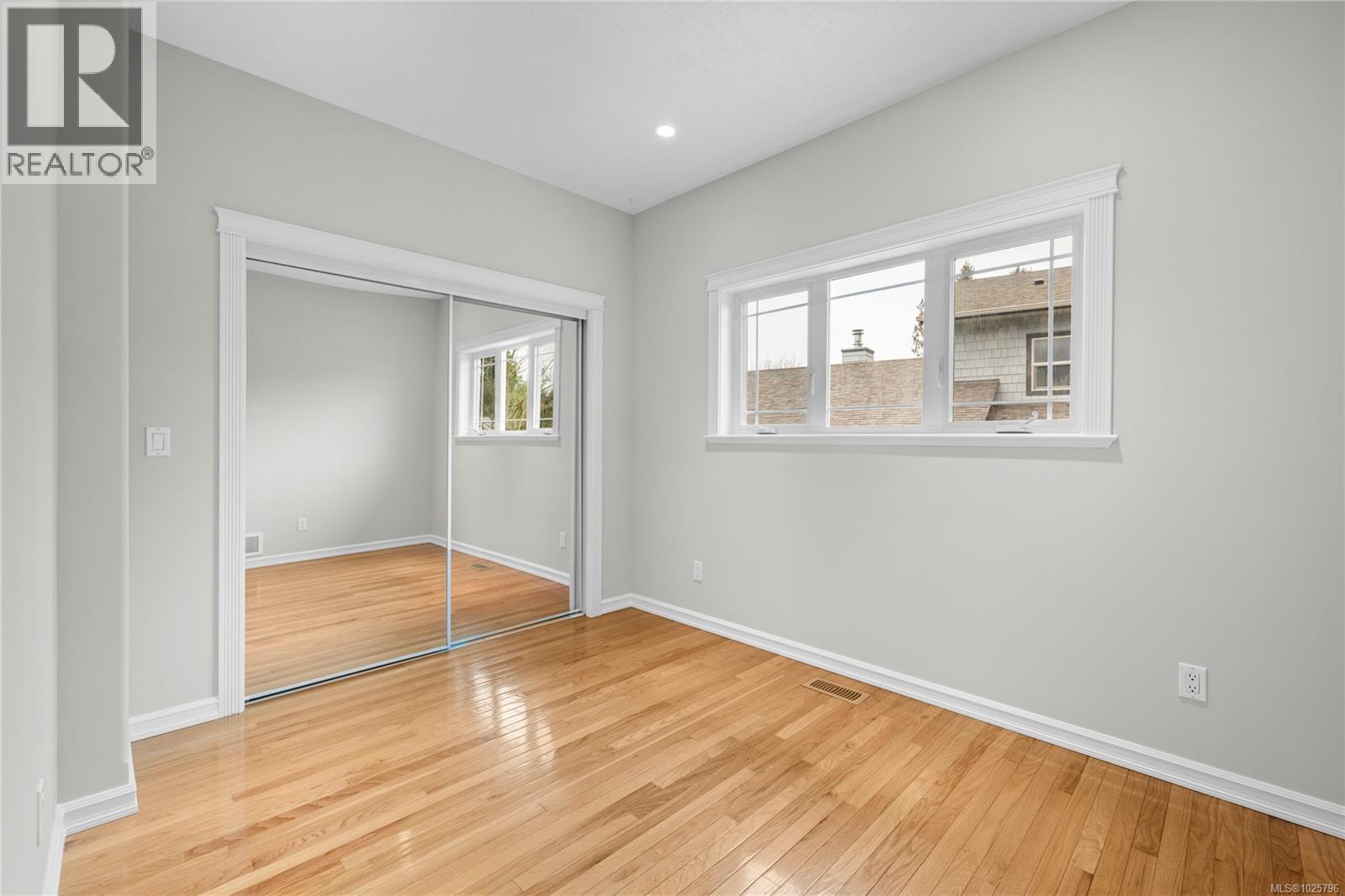 10077 ISLAND VIEW CLOSE - 18