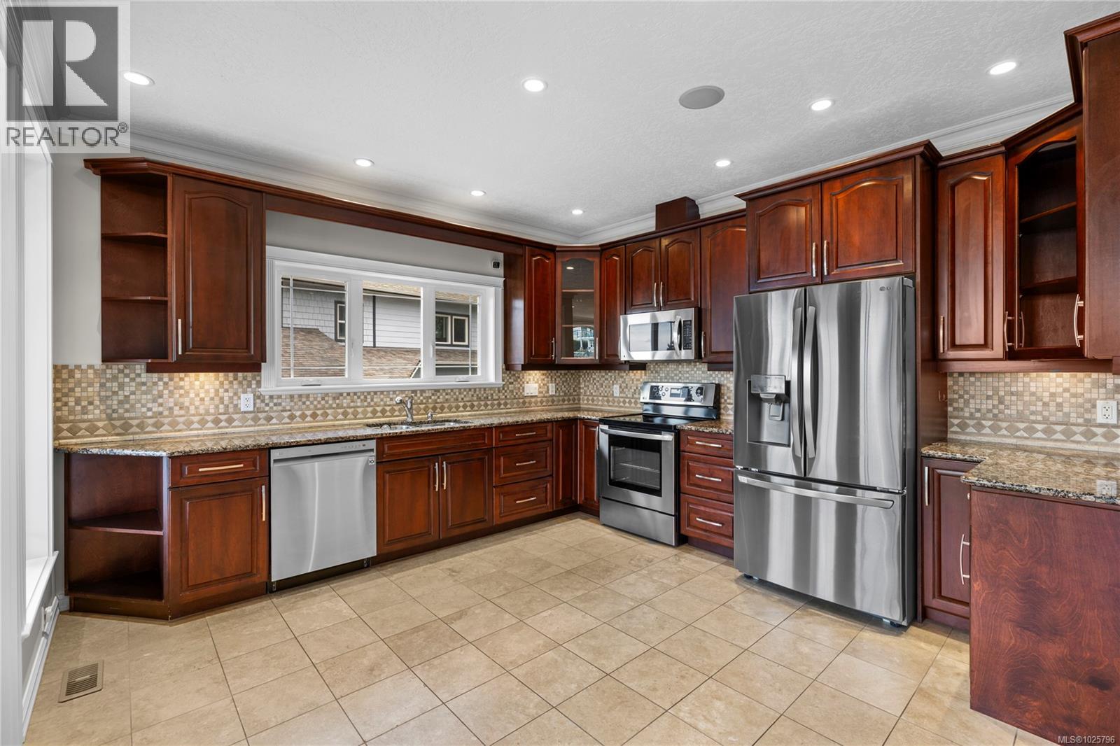 10077 Island View Close - Photo 2 of 58, Chemainus, British Columbia