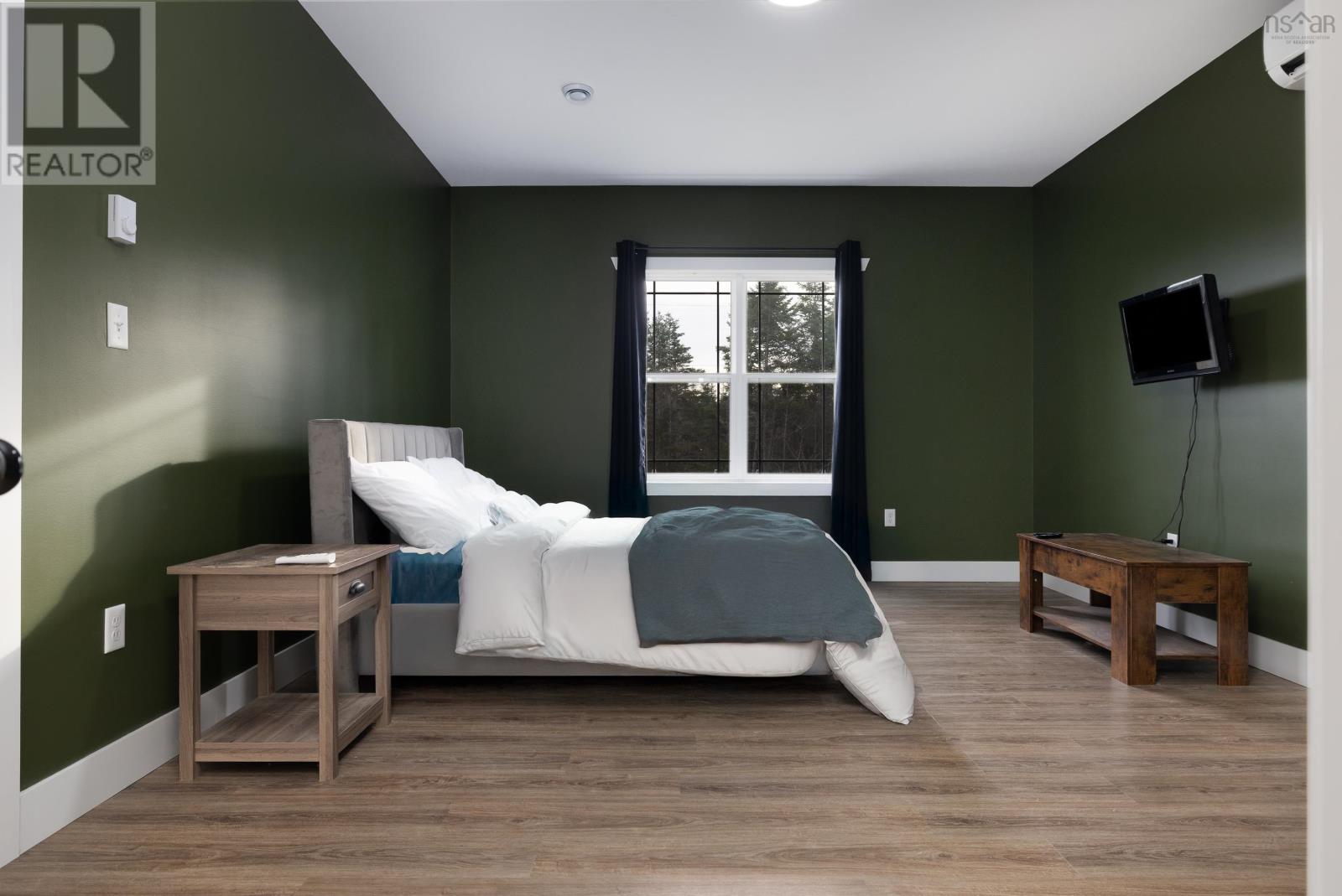 Property 8 of 36 of 101 English Point Road