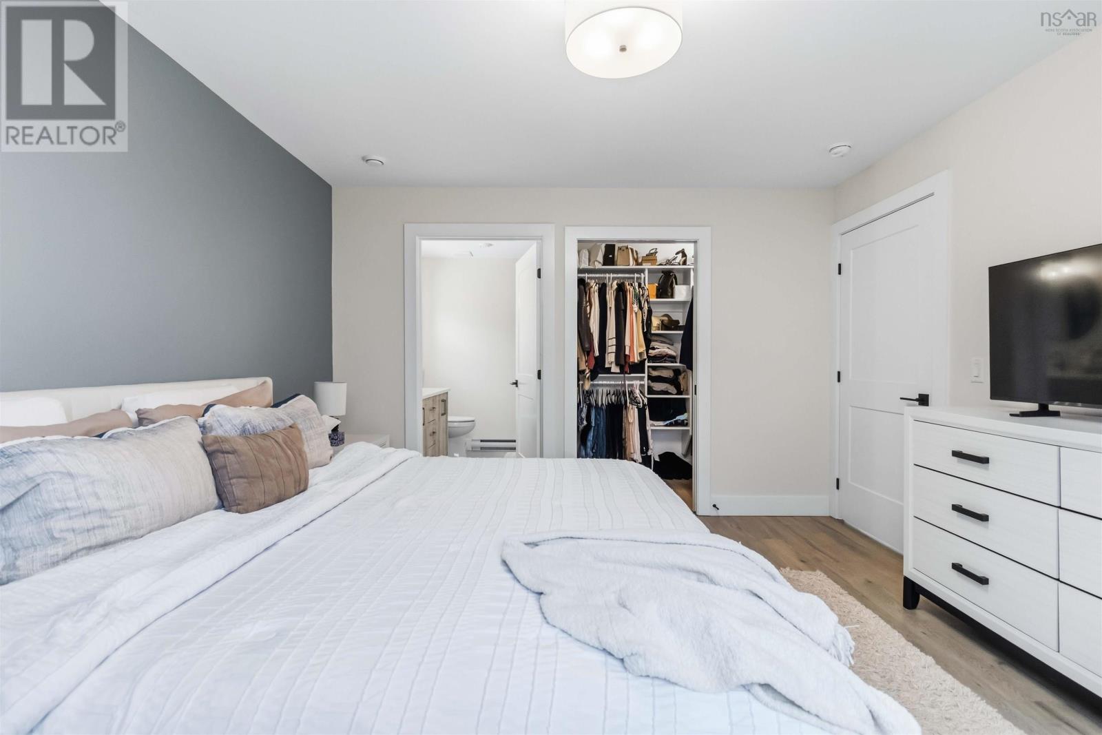 Property 38 of 51 of 206 Perrin Drive