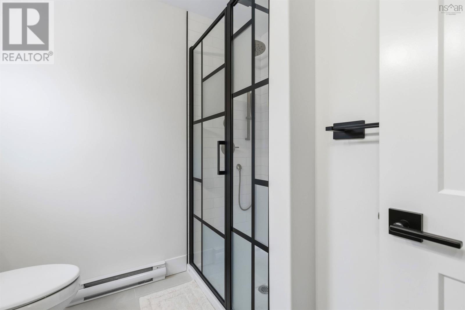 Property 40 of 51 of 206 Perrin Drive