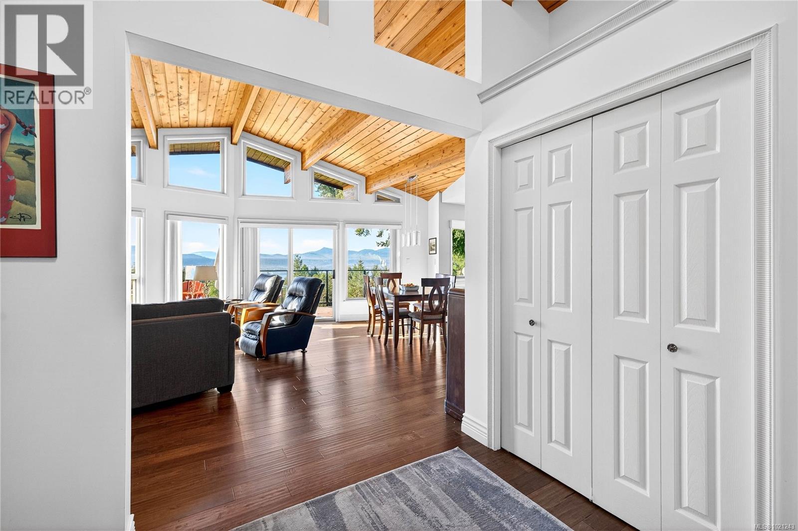  141 Murrelet Place, Salt Spring