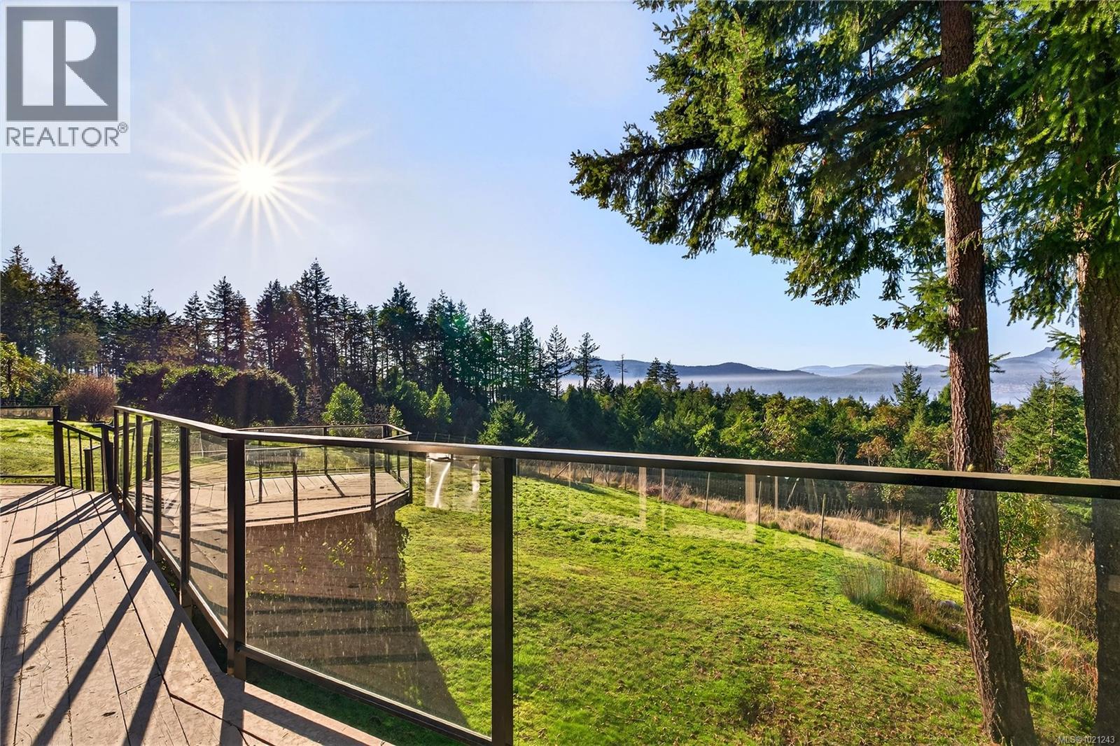  141 Murrelet Place, Salt Spring