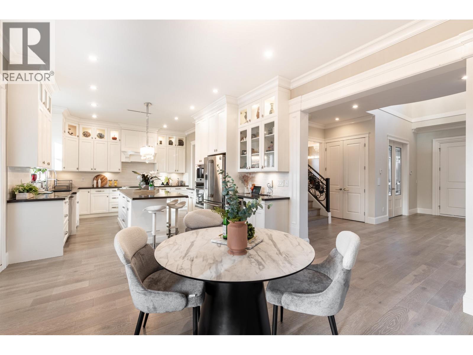 6326 DAWSON STREET, Burnaby