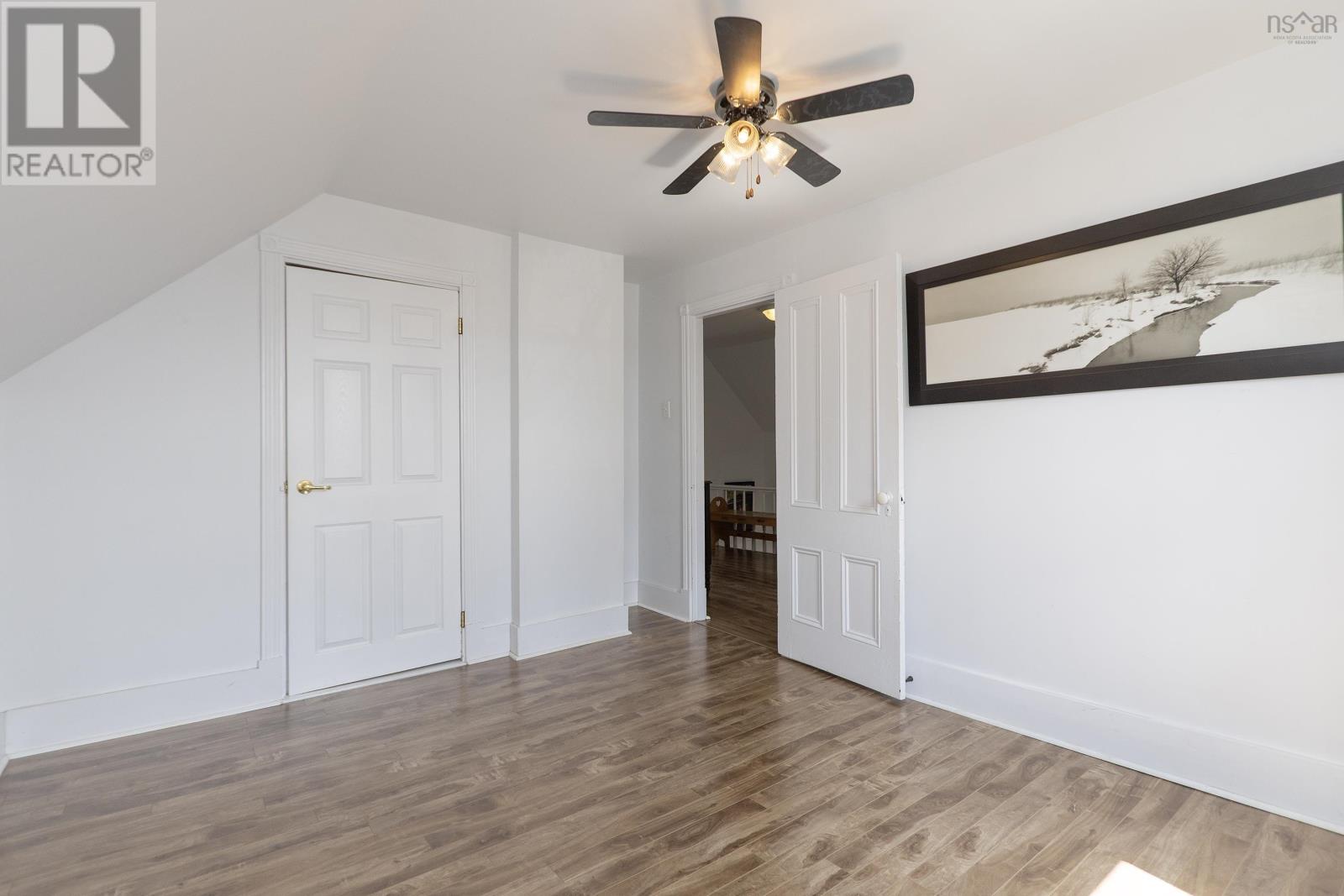 Property 24 of 30 of 100 Queen Street