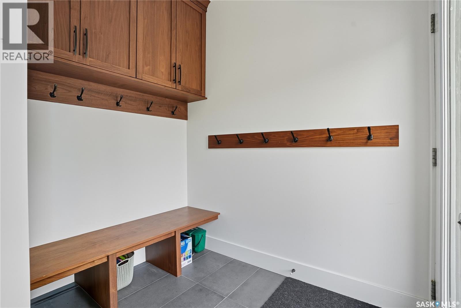 1172A SPADINA CRESCENT E - 18