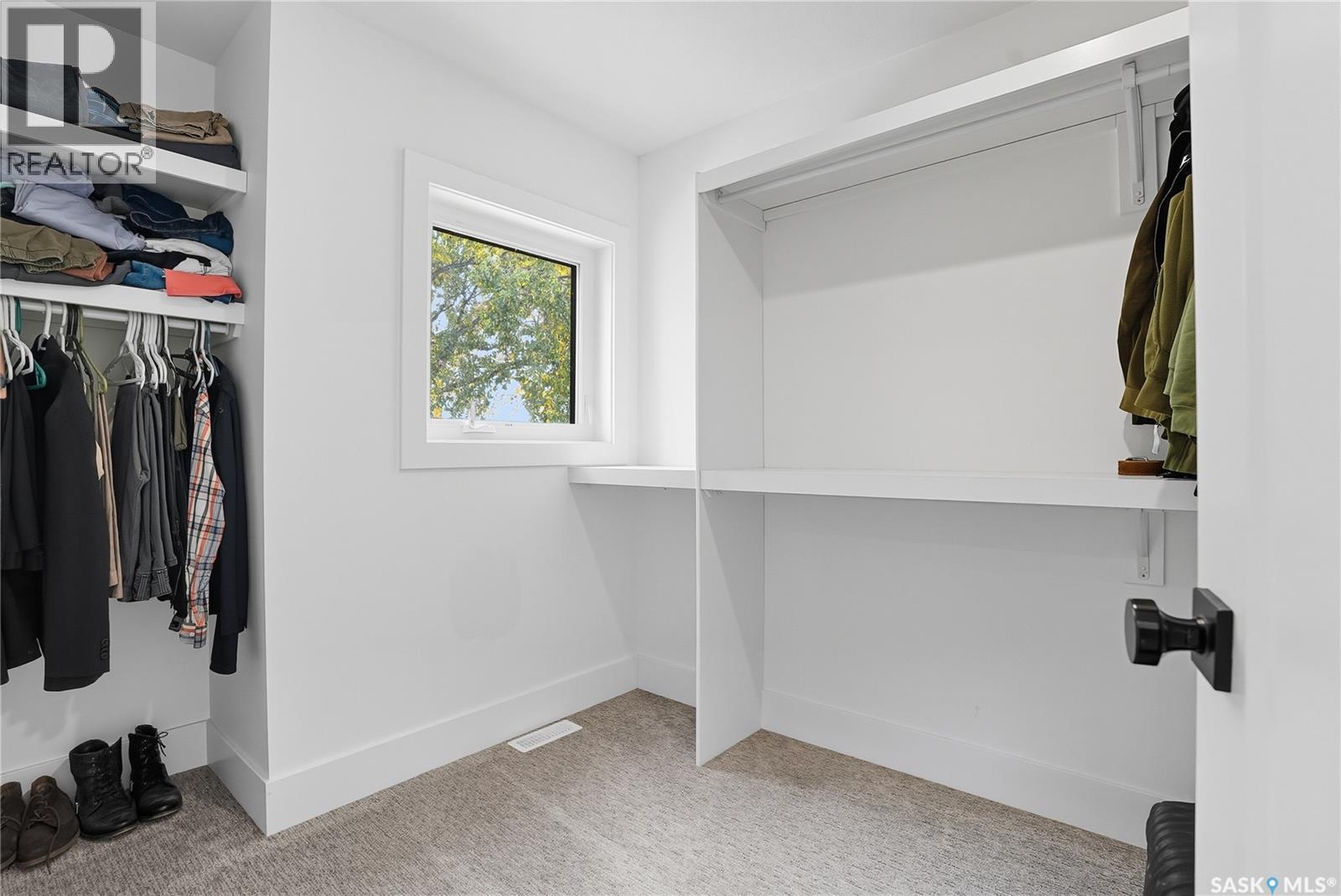 1172A SPADINA CRESCENT E - 25