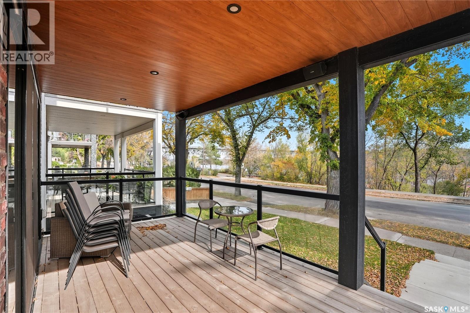 1172A SPADINA CRESCENT E - 3