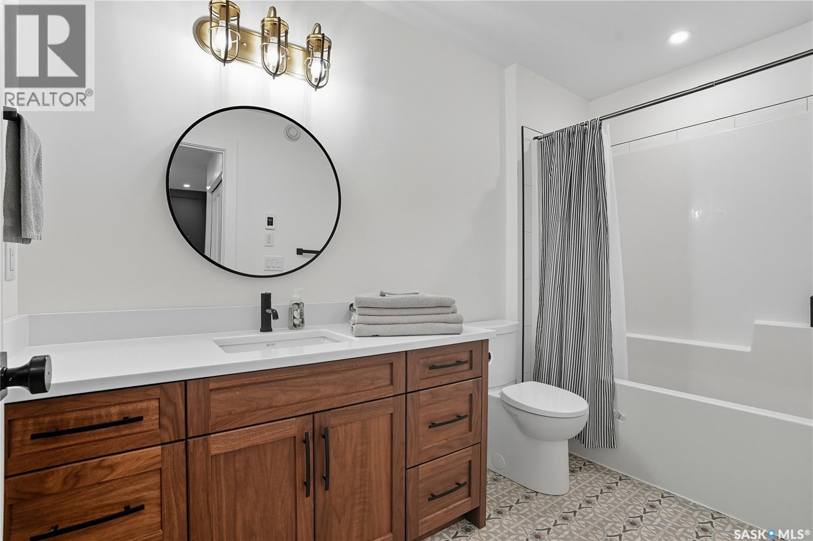 1172A SPADINA CRESCENT E - 32
