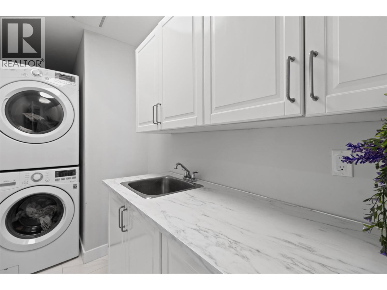 2134 BLACKWELL Avenue - 26