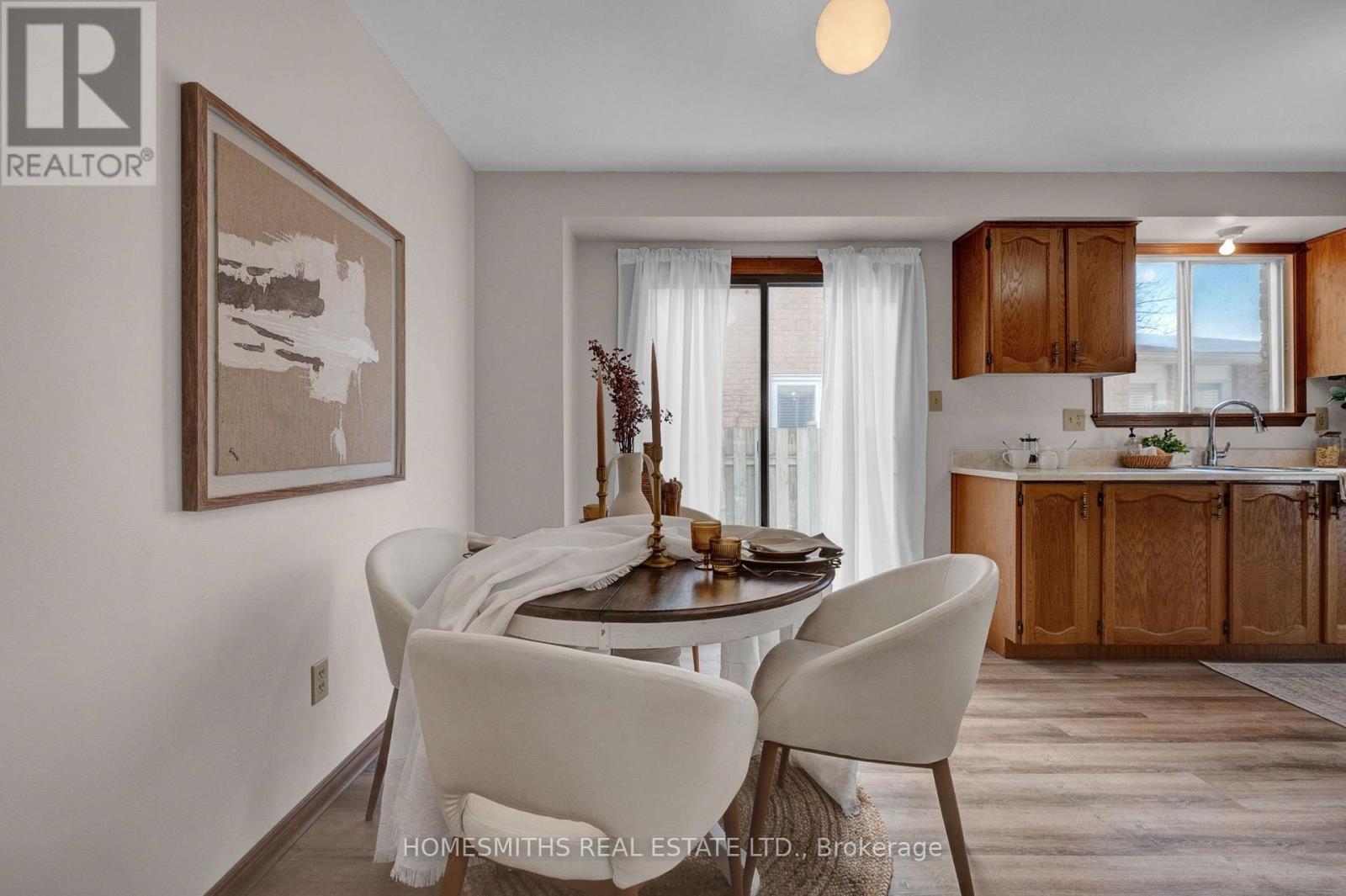 774 Greenbriar photo 5