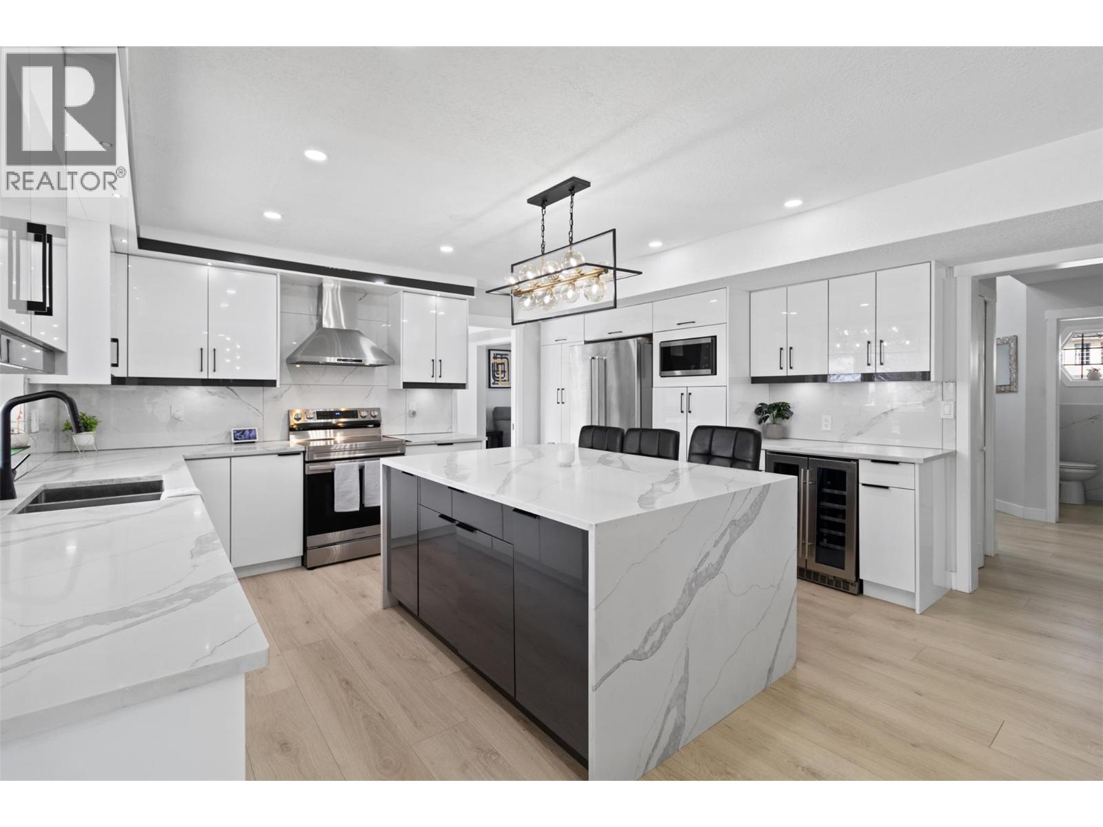 2134 BLACKWELL Avenue - 6