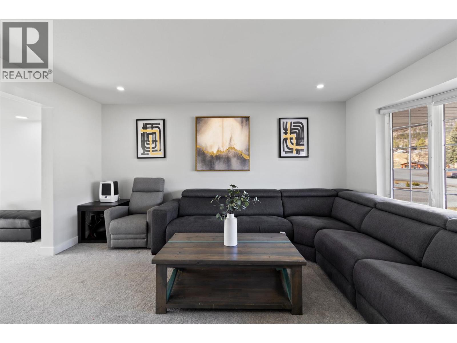 2134 BLACKWELL Avenue, Merritt