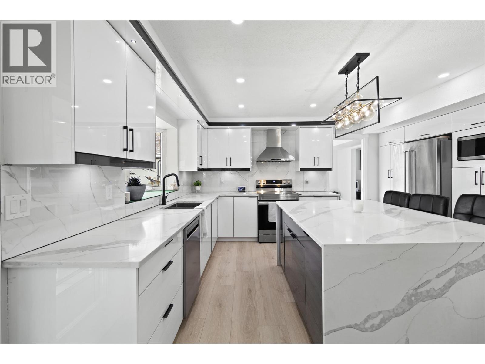 2134 BLACKWELL Avenue, Merritt