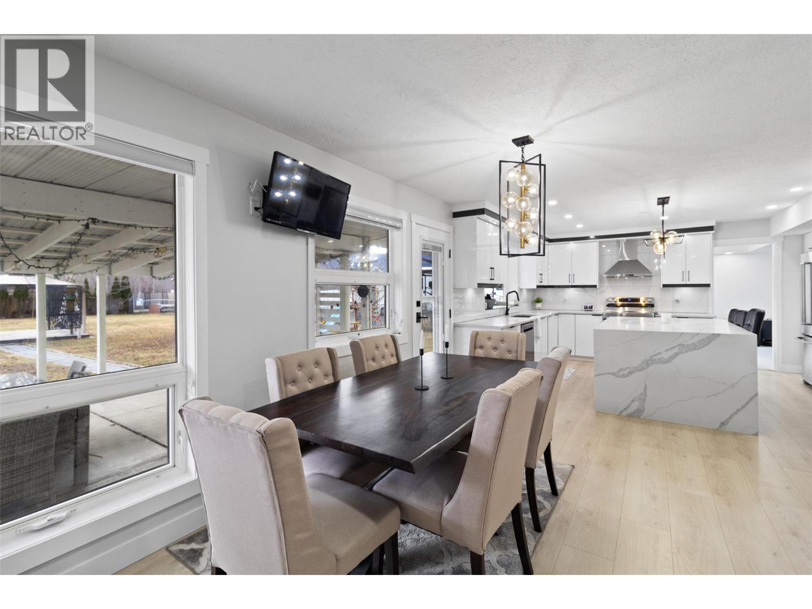 2134 BLACKWELL Avenue, Merritt