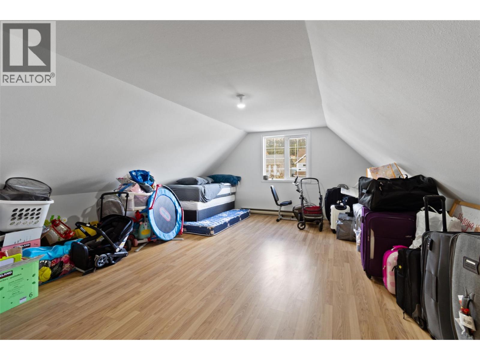 2134 BLACKWELL Avenue, Merritt