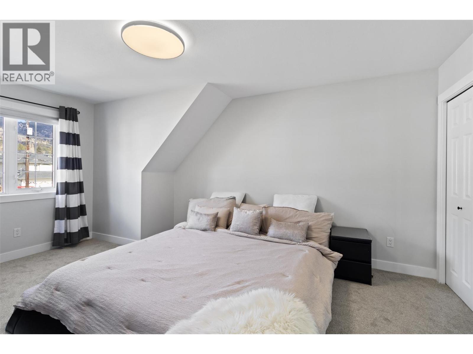 2134 BLACKWELL Avenue - 30