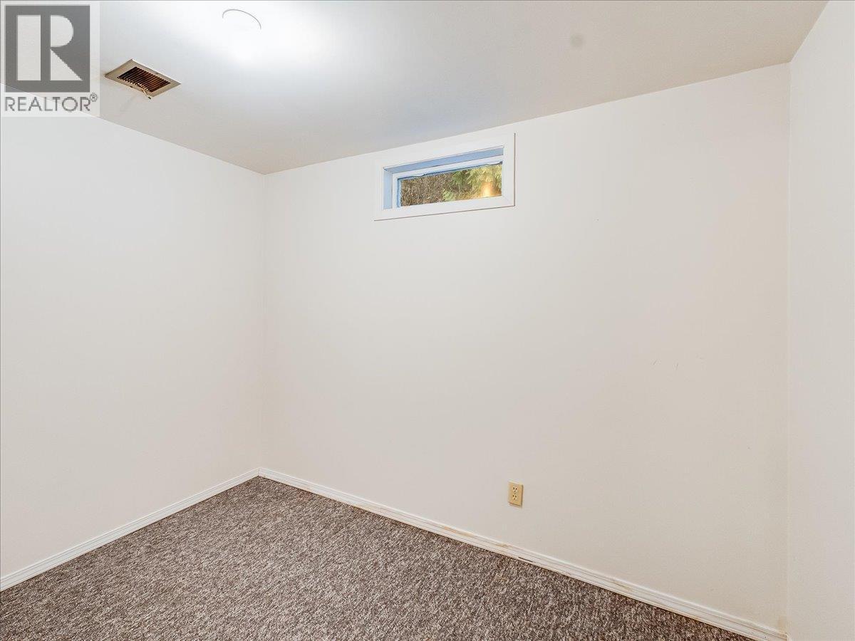 2242 11th Avenue, Castlegar