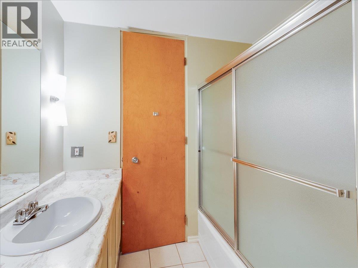 2242 11th Avenue, Castlegar