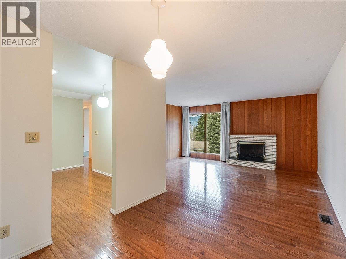 2242 11th Avenue, Castlegar