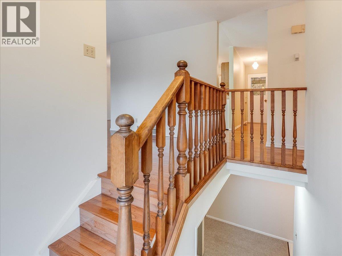 2242 11th Avenue, Castlegar