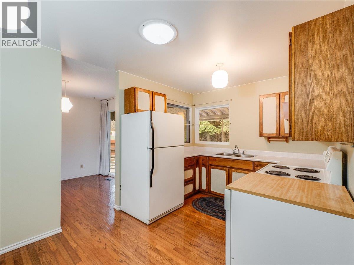 2242 11th Avenue, Castlegar