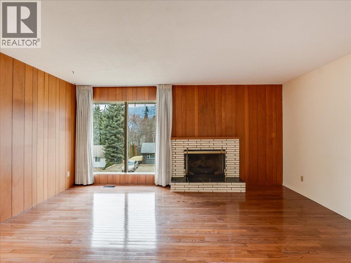 2242 11th Avenue, Castlegar