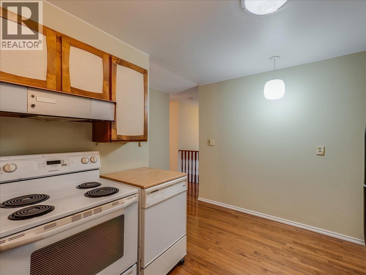 2242 11th Avenue, Castlegar