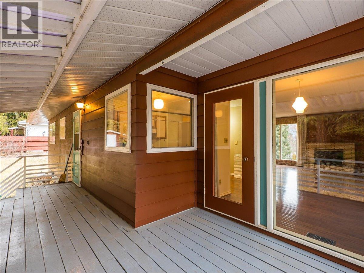 2242 11th Avenue, Castlegar