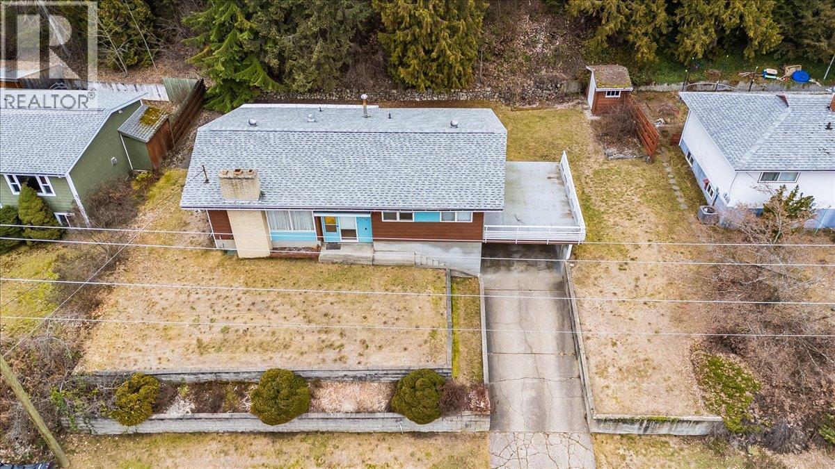 2242 11th Avenue, Castlegar