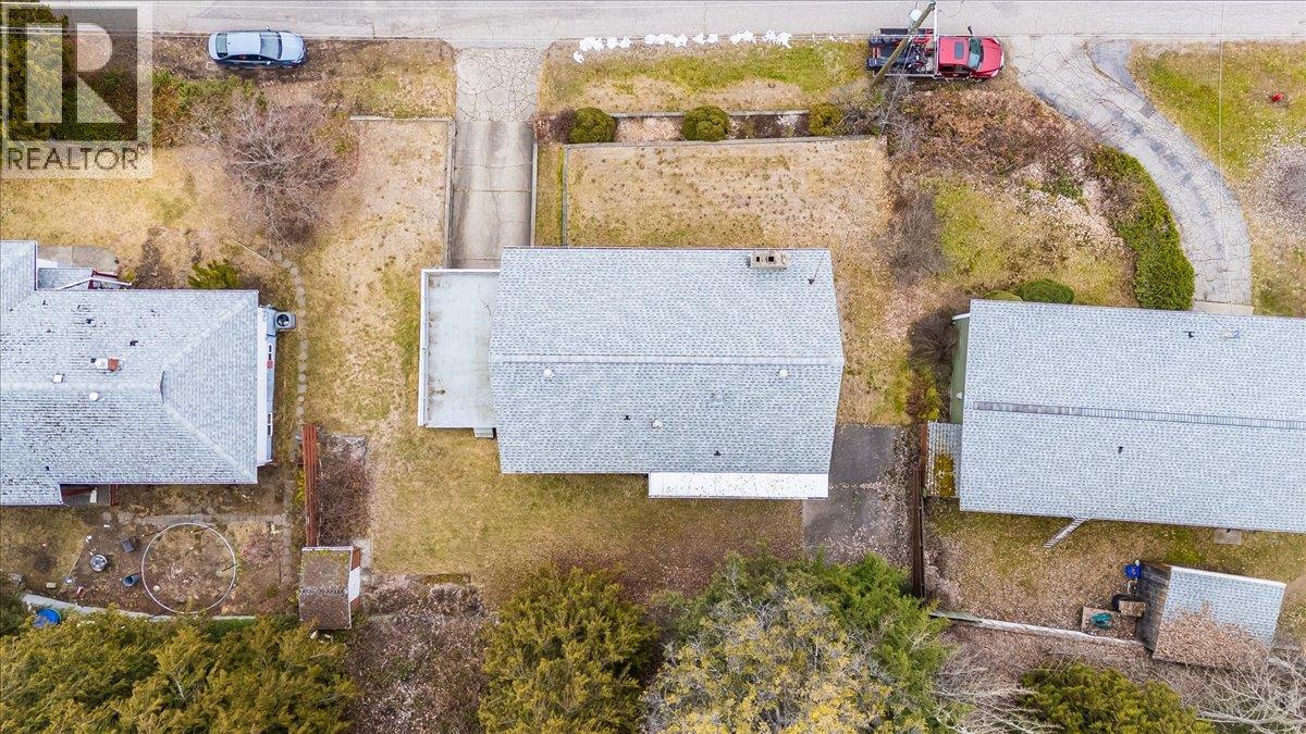 2242 11th Avenue, Castlegar