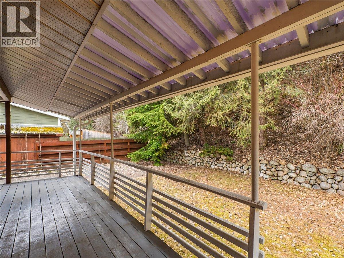 2242 11th Avenue, Castlegar