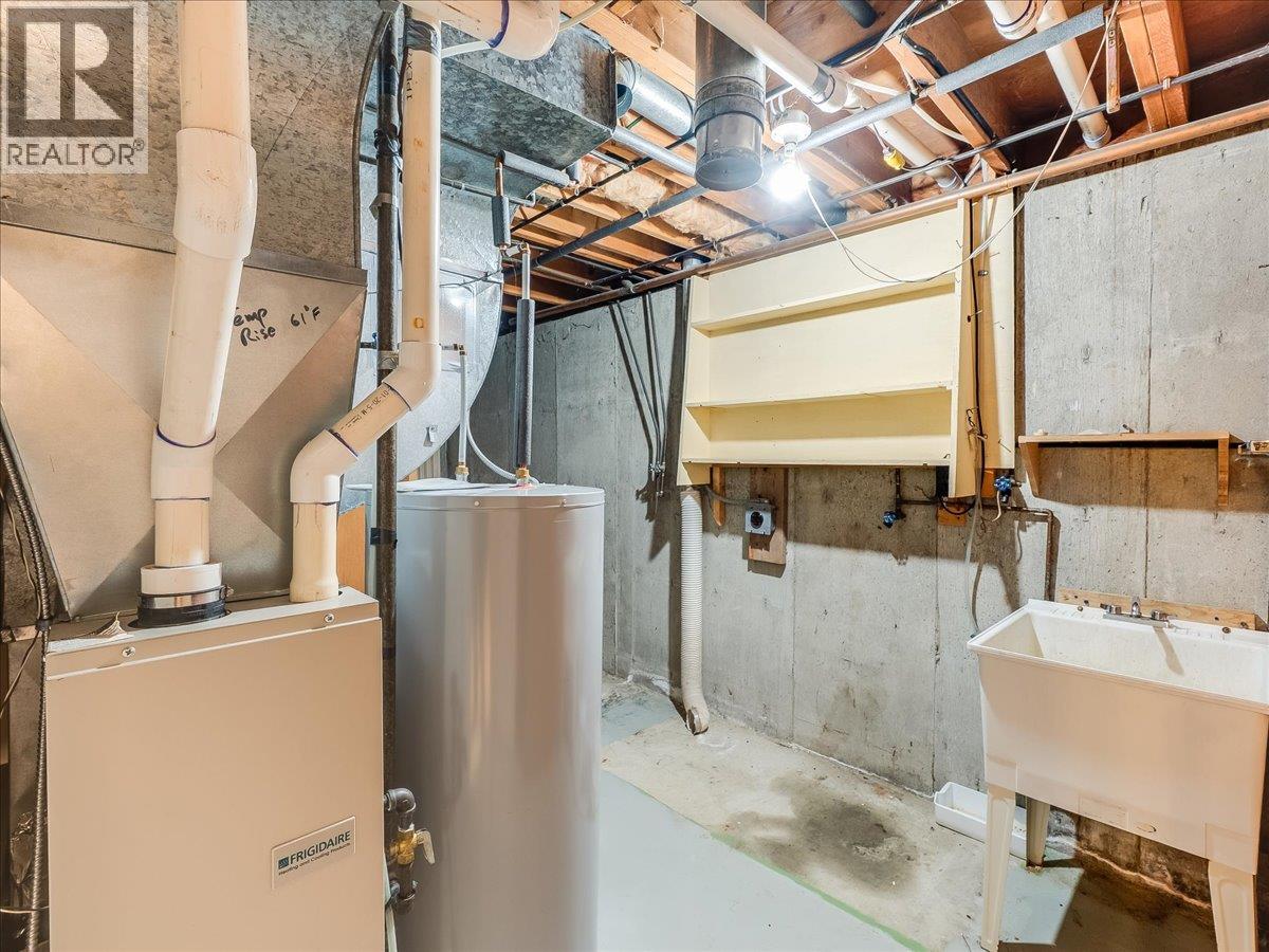 2242 11th Avenue, Castlegar