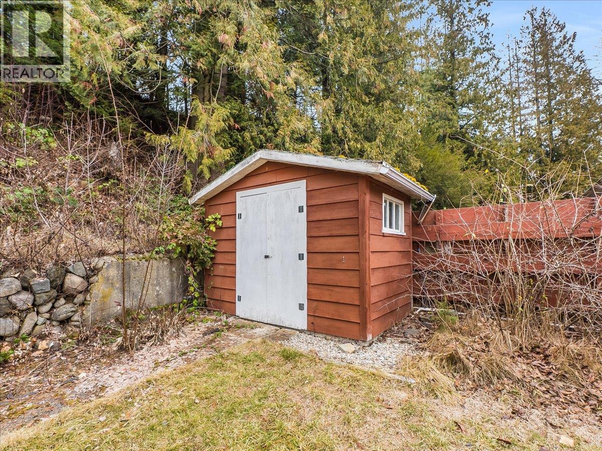 2242 11th Avenue, Castlegar