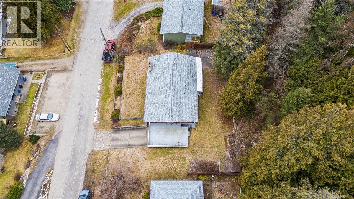 2242 11th Avenue, Castlegar