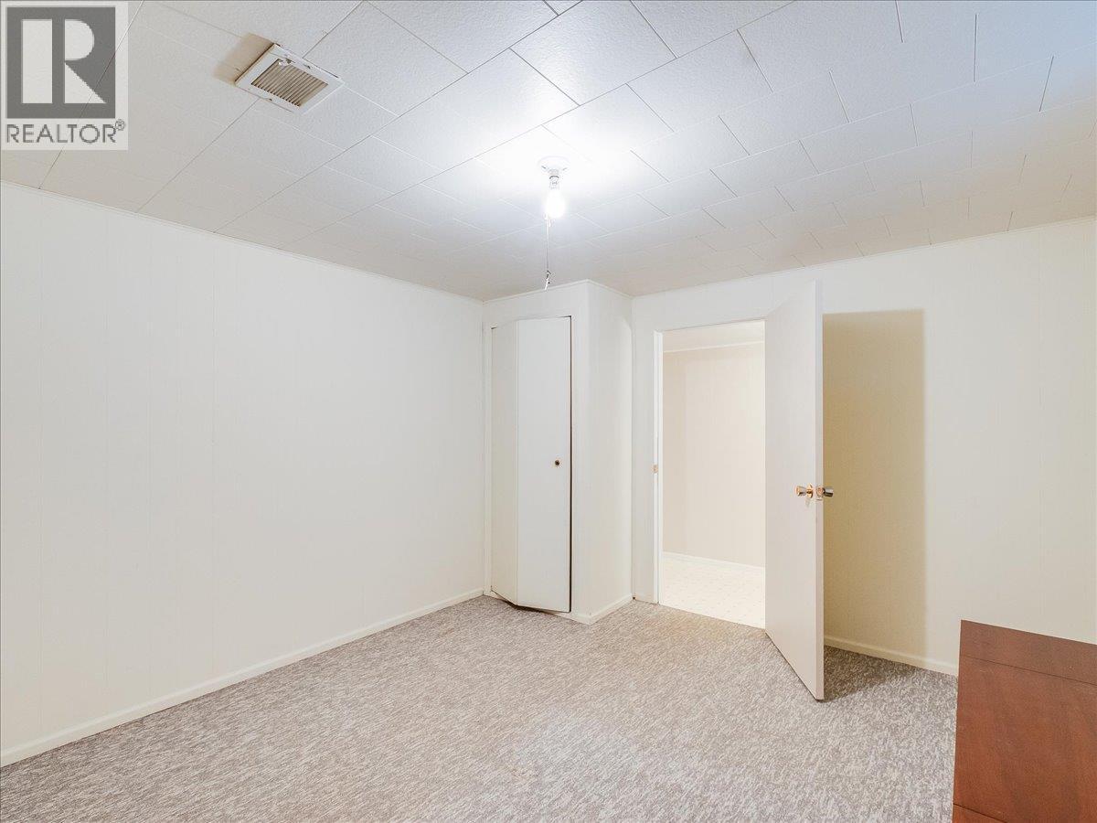 2242 11th Avenue, Castlegar