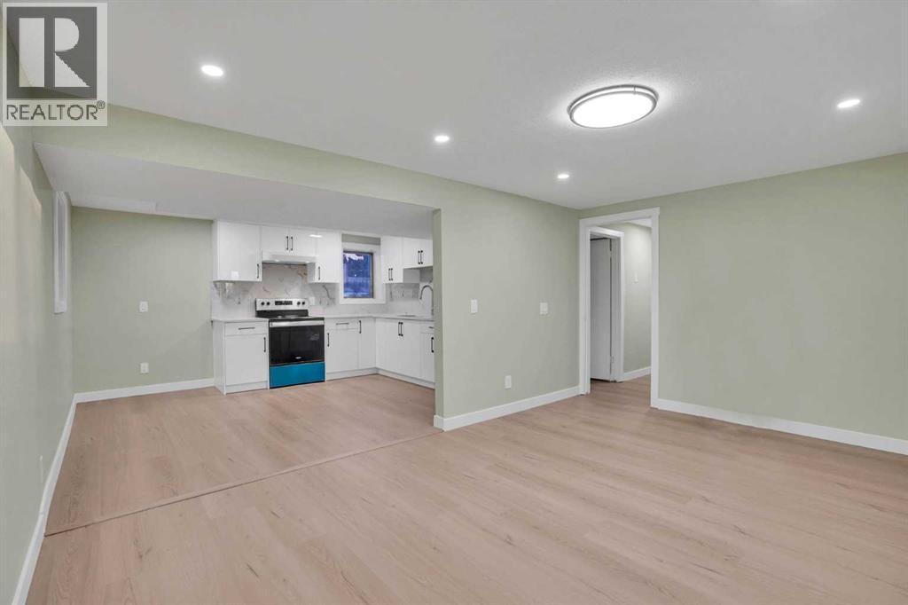 Single Family House Bi-level for Sale in   Street NE Whitehorn Calgary 