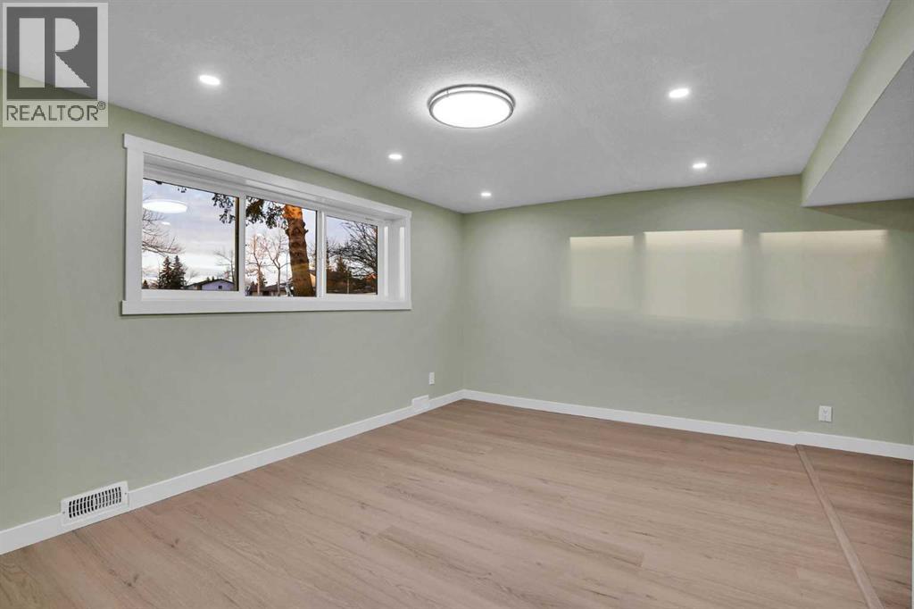 Single Family House Bi-level for Sale in   Street NE Whitehorn Calgary 